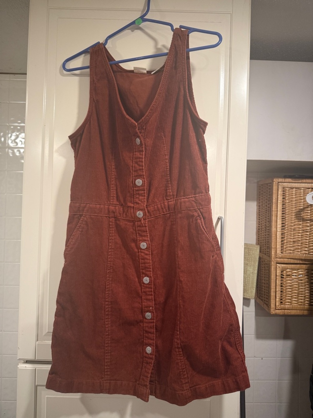 Levi’s Corduroy Button-Front Sleeveless Dress in Rust size medium 5:5